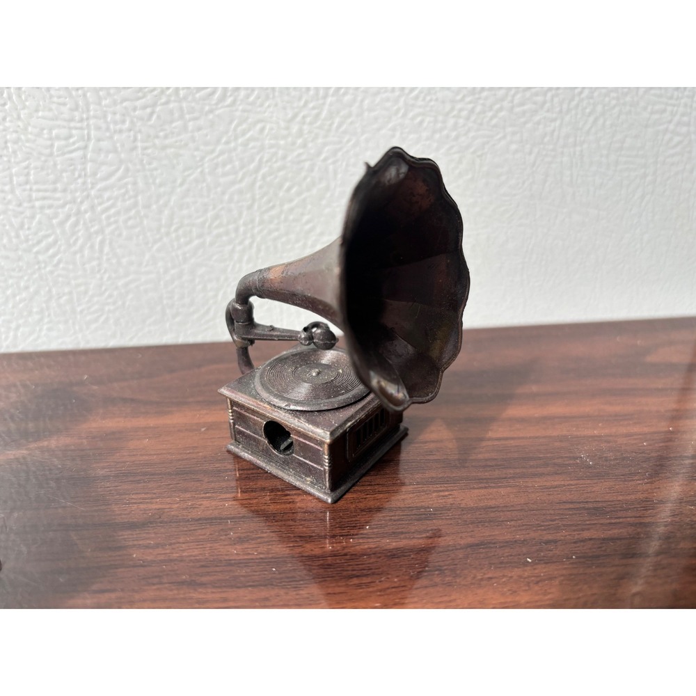 Vintage Die Cast Metal Pencil Sharpener Lot Train Gramophone Iron Miniature - Picture 6 of 6